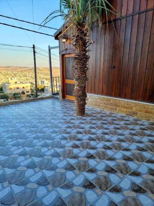 Atoom Lodge Jarash Exterior photo