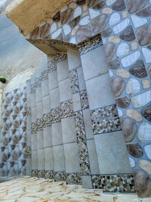 Atoom Lodge Jarash Exterior photo